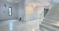 📍SUPER BEAUTIFUL 5 BEDROOM FULLY DETACHED DUPLEX WITH SWIMMING POOL AND ROOFTOP TERRACE IN IGBO EFON