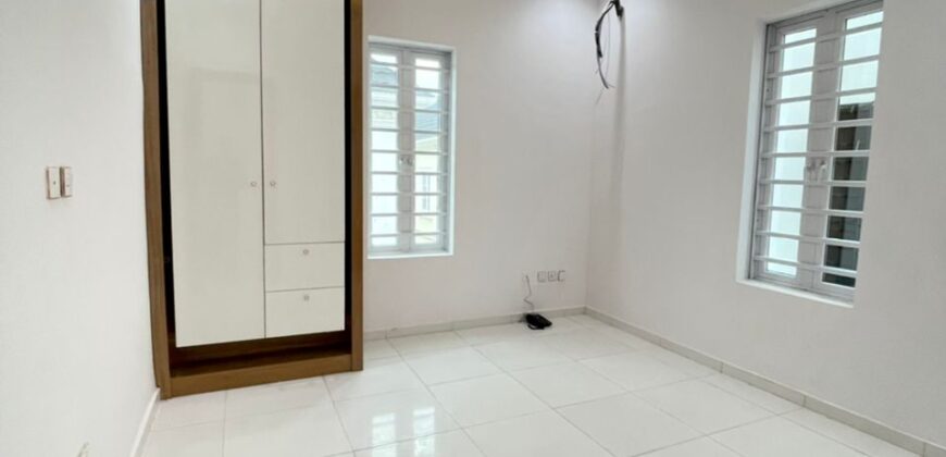 GORGEOUSLY FINISHED SPACIOUS 5 BEDROOM FULLY DETACHED DUPLEX WITH SWIMMING POOL IN LEKKI